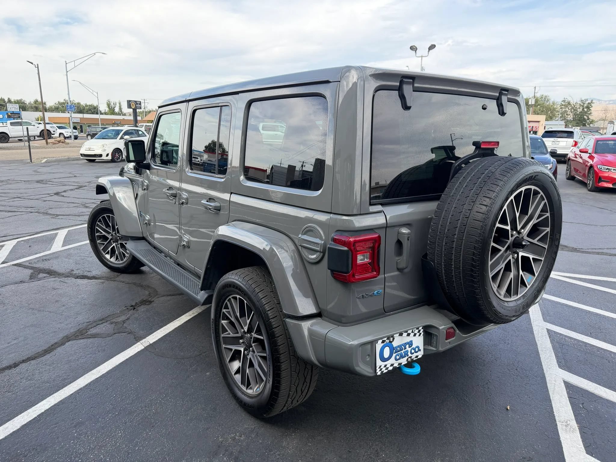 Used 2023 Jeep Wrangler Unlimited Sahara AWD/4WD image 5