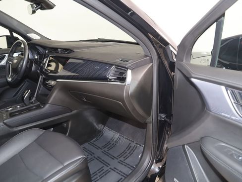Used 2024 Cadillac XT6 Premium Luxury w/ LPO, Floor Liner Package AWD/4WD image 44