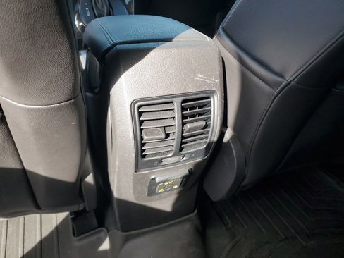 Used 2016 Ford Escape Titanium image 12