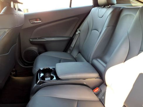 Used 2017 Toyota Prius Prime Advanced FWD image 12