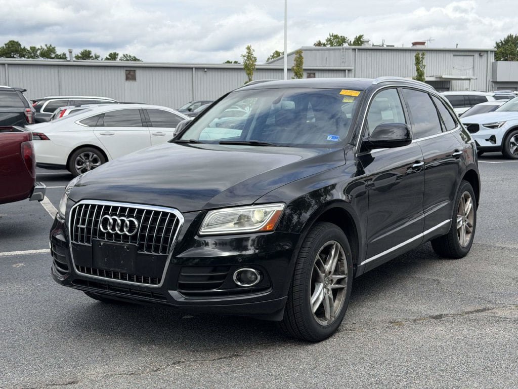 Used 2017 Audi Q5 2.0T Premium Plus w/ Technology Package AWD/4WD image 4