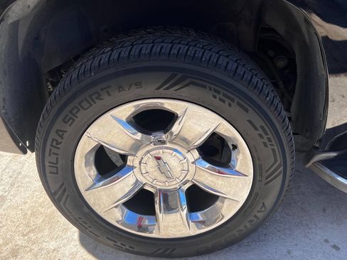 Used 2010 Cadillac Escalade 2WD image 10