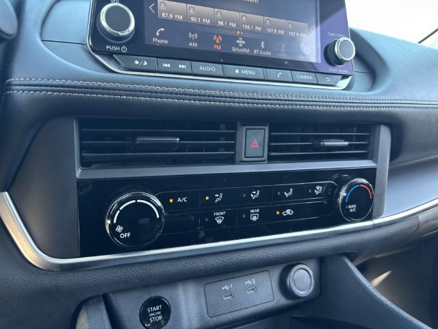 Used 2024 Nissan Rogue S FWD image 24