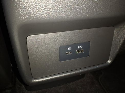 Certified 2022 Nissan Rogue SV w/ SV Premium Package image 10