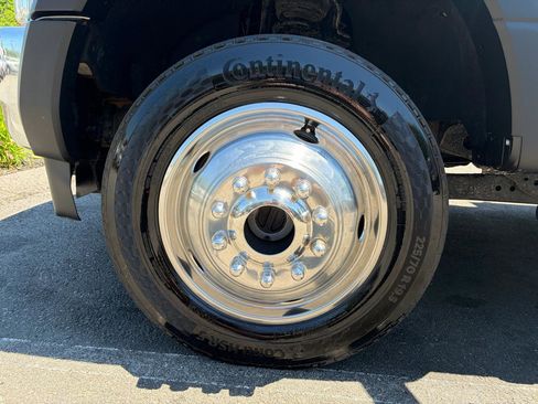 Used 2018 Ford F550 4x4 Regular Cab Super Duty image 16