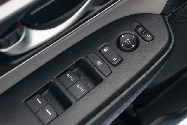 Used 2018 Honda CR-V EX-L image 5