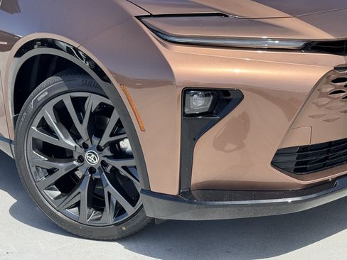 New 2026 Toyota Crown Signia AWD/4WD image 10