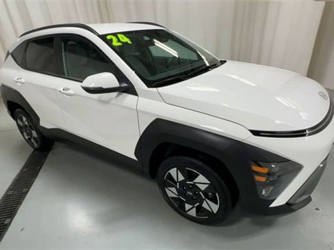Used 2024 Hyundai Kona SEL image 2