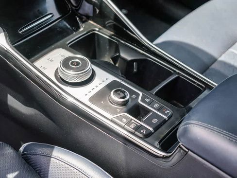 Certified 2023 Kia Sorento SX Prestige AWD/4WD image 18