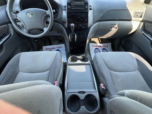 Used 2007 Toyota Sienna CE image 15