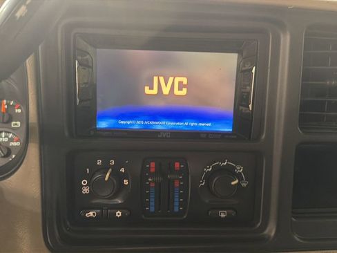 Used 2007 Chevrolet Silverado 2500 LT w/ Skid Plate Package image 11