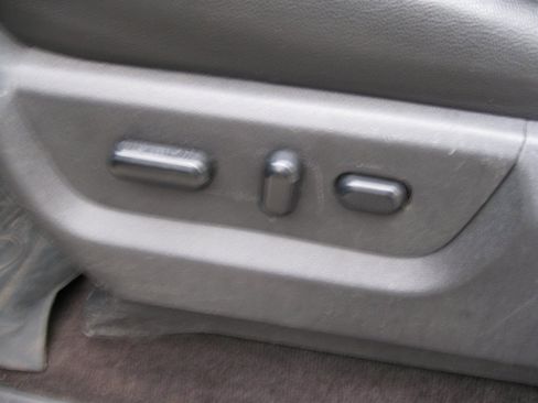 Used 2015 Ford F250 Lariat w/ Chrome Package image 15