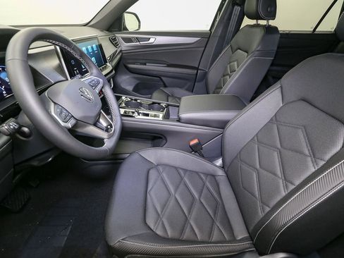 New 2026 Volkswagen Atlas Cross Sport SE AWD/4WD image 24