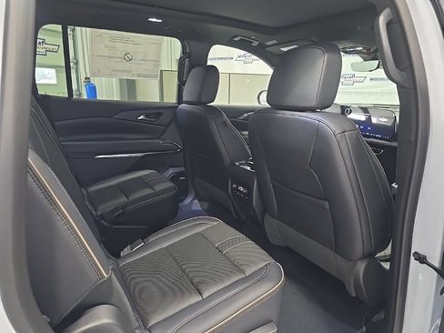 New 2026 Chevrolet Traverse High Country FWD image 25