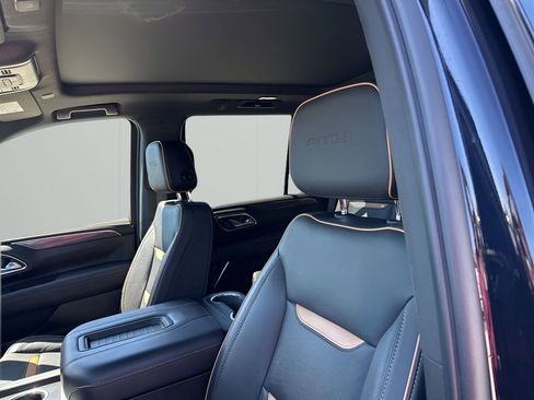 Used 2023 GMC Yukon AT4 w/ AT4 Premium Package image 28