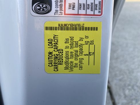 Used 2018 Toyota Corolla SE image 36