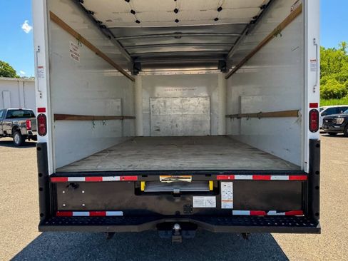 Used 2024 Ford E-350 and Econoline 350 Super Duty w/ Driver's Safety Package RWD image 7