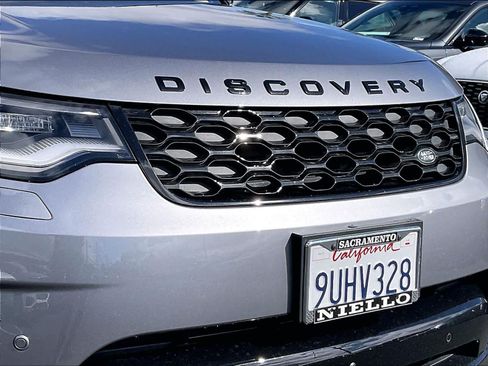 Used 2025 Land Rover Discovery Dynamic SE AWD/4WD image 31