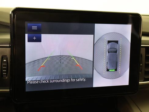 Used 2023 Ford Explorer XLT w/ Equipment Group 202A image 52