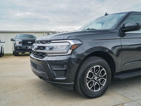 Used 2023 Ford Expedition Max XLT image 28