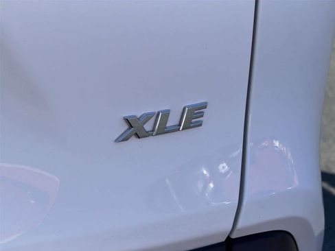Used 2025 Toyota RAV4 XLE FWD image 8