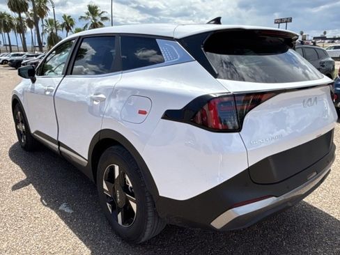 New 2026 Kia Sportage LX image 5