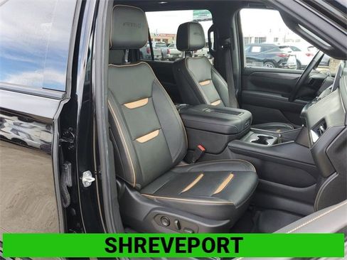 Used 2022 GMC Yukon XL AT4 image 29