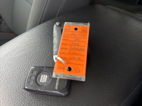 Used 2020 Jeep Gladiator Rubicon w/ Trailer Tow Package image 25