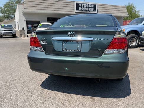Used 2006 Toyota Camry XLE w/ VSC & Side Airbag Pkg FWD image 93