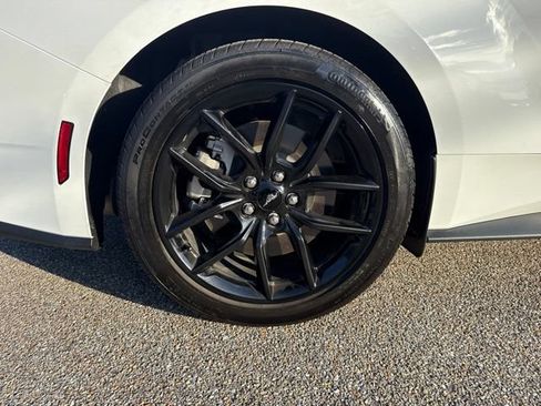Used 2025 Ford Mustang GT Premium RWD image 9