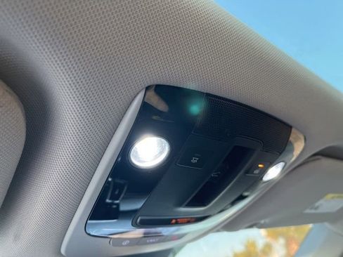 Used 2021 Kia Sorento SX image 32