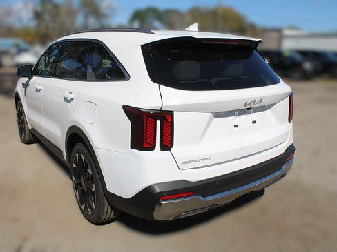 New 2026 Kia Sorento SX image 13