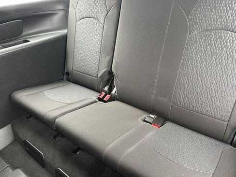 Used 2015 GMC Acadia SLE FWD image 16