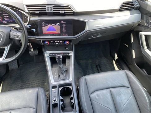 Used 2022 Audi Q3 2.0T Premium image 10