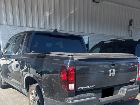 Used 2017 Honda Ridgeline RTL-T image 5