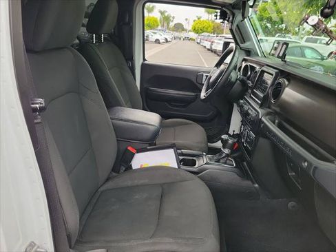 Certified 2019 Jeep Wrangler Unlimited Sport S AWD/4WD image 17