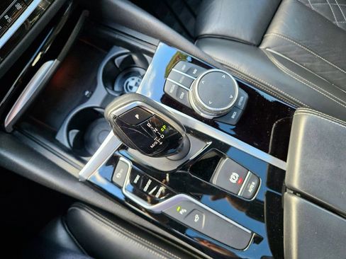 Used 2017 BMW 540i xDrive image 41