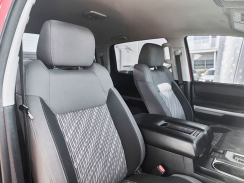 Used 2019 Toyota Tundra SR5 w/ SR5 Upgrade Package AWD/4WD image 24