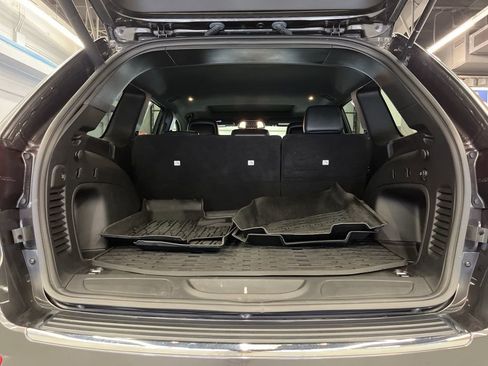 Used 2021 Jeep Grand Cherokee Limited image 37