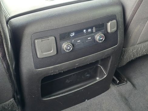 Used 2020 GMC Yukon SLE w/ Convenience Package image 19