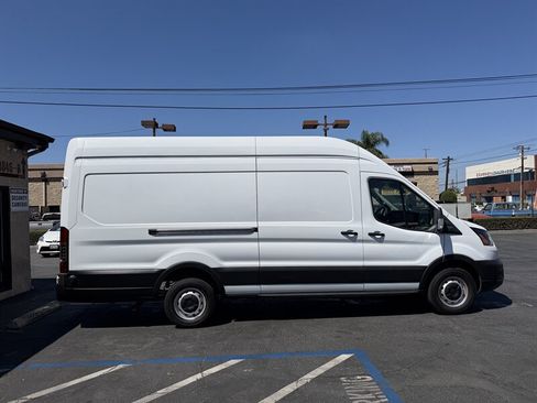 Used 2023 Ford Transit 250 148 High Roof Extended w/ Load Area Protection Package RWD image 8