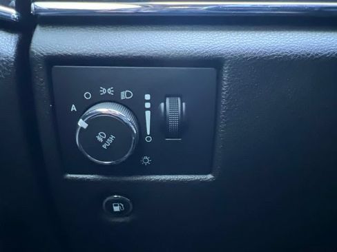 Used 2021 Jeep Grand Cherokee Overland AWD/4WD image 23