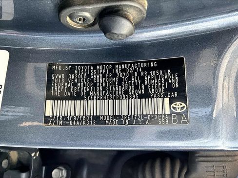 Used 2014 Toyota Corolla LE FWD image 19