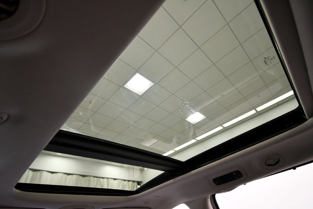 Used 2024 Chrysler Pacifica Limited FWD image 16