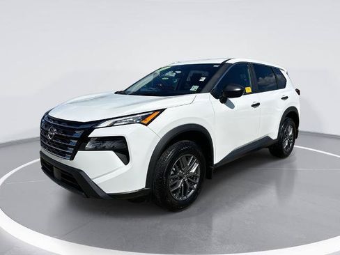 Certified 2026 Nissan Rogue S FWD image 1