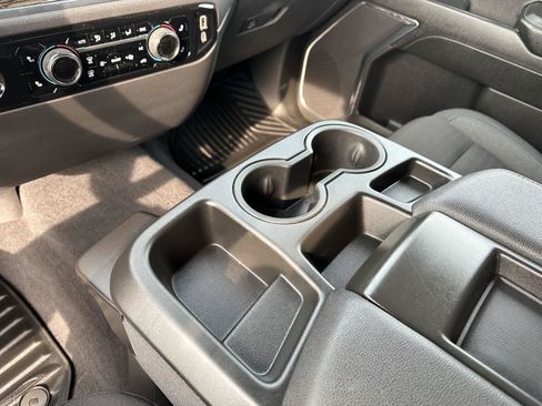 Used 2024 Chevrolet Silverado 1500 LT AWD/4WD image 31