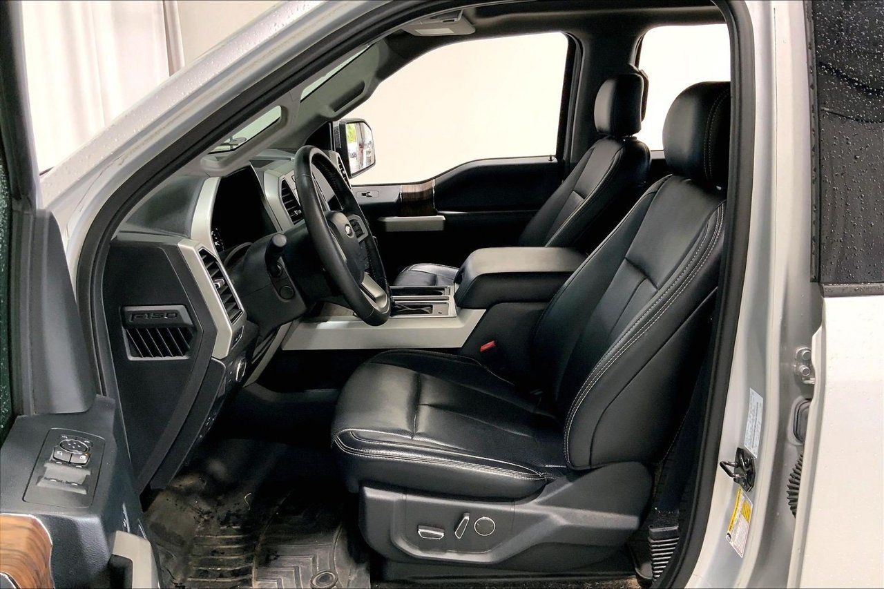 Used 2018 Ford F150 Lariat w/ Equipment Group 502A Luxury AWD/4WD image 15