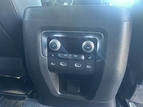 Used 2021 GMC Yukon AT4 w/ Rear Media and Nav Package AWD/4WD image 11