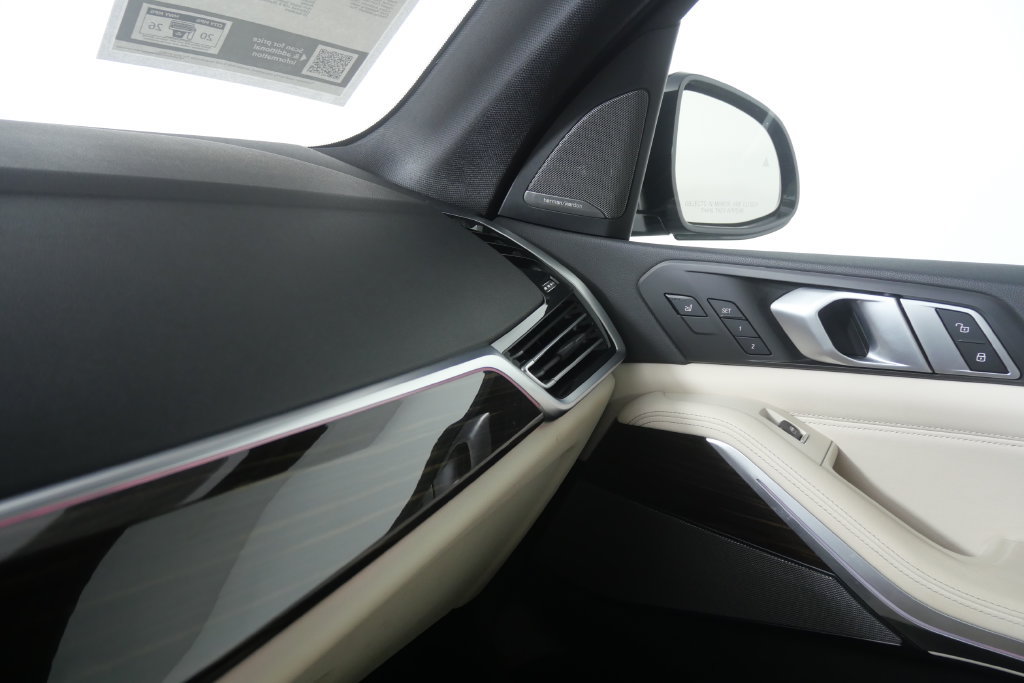Used 2019 BMW X5 xDrive40i w/ M Sport Package AWD/4WD image 30
