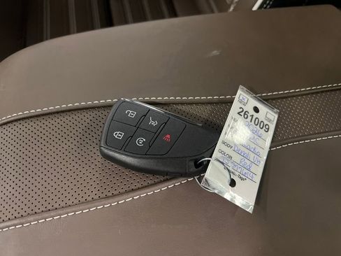 New 2026 GMC Acadia Denali Ultimate w/ LPO, Floor Liner Package image 30